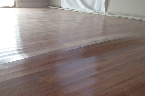 SWOLLEN FLOORING